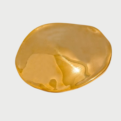 GOLDEN PLAQUE BROOCHE